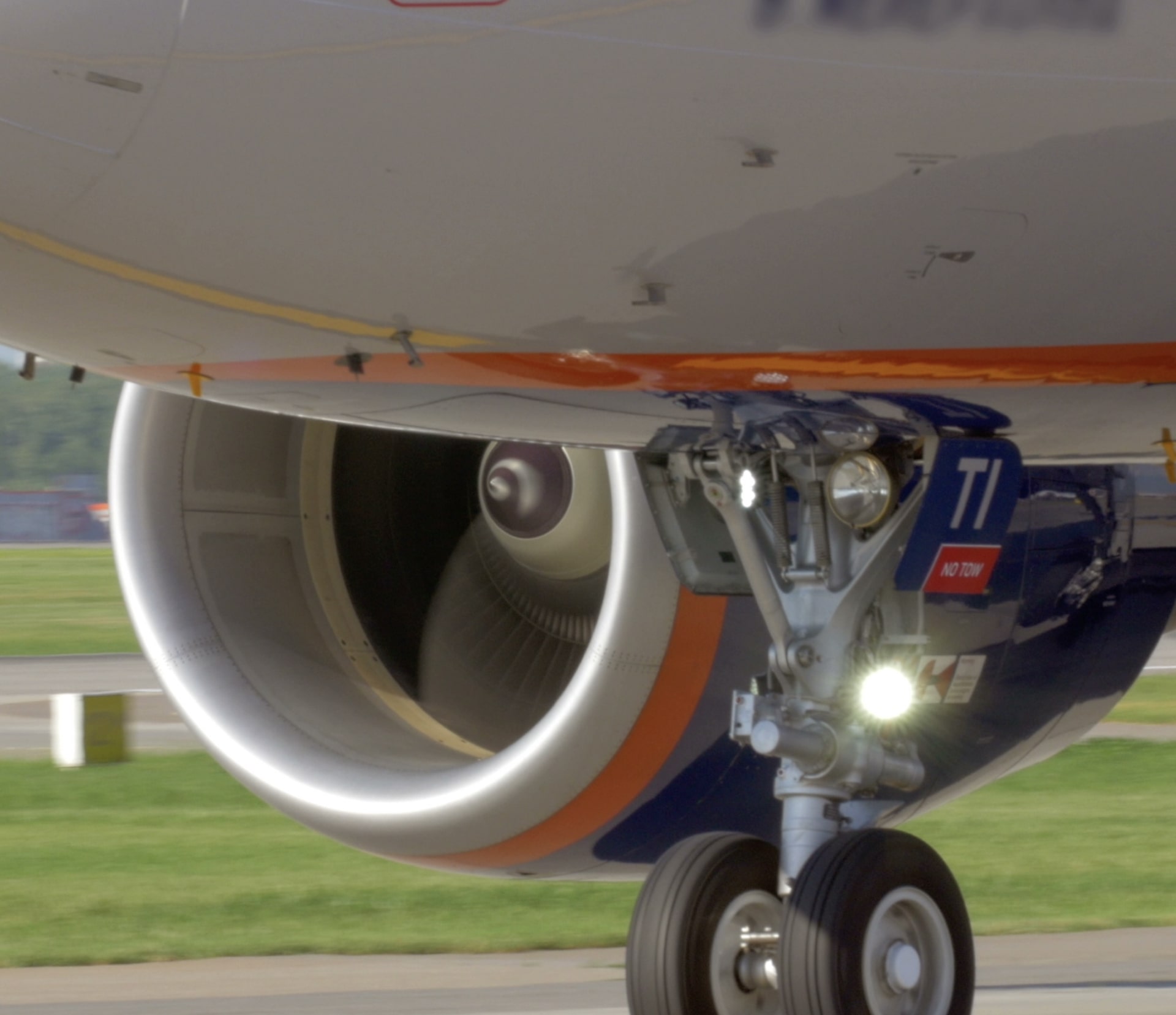 a close up of the engine of an airplane